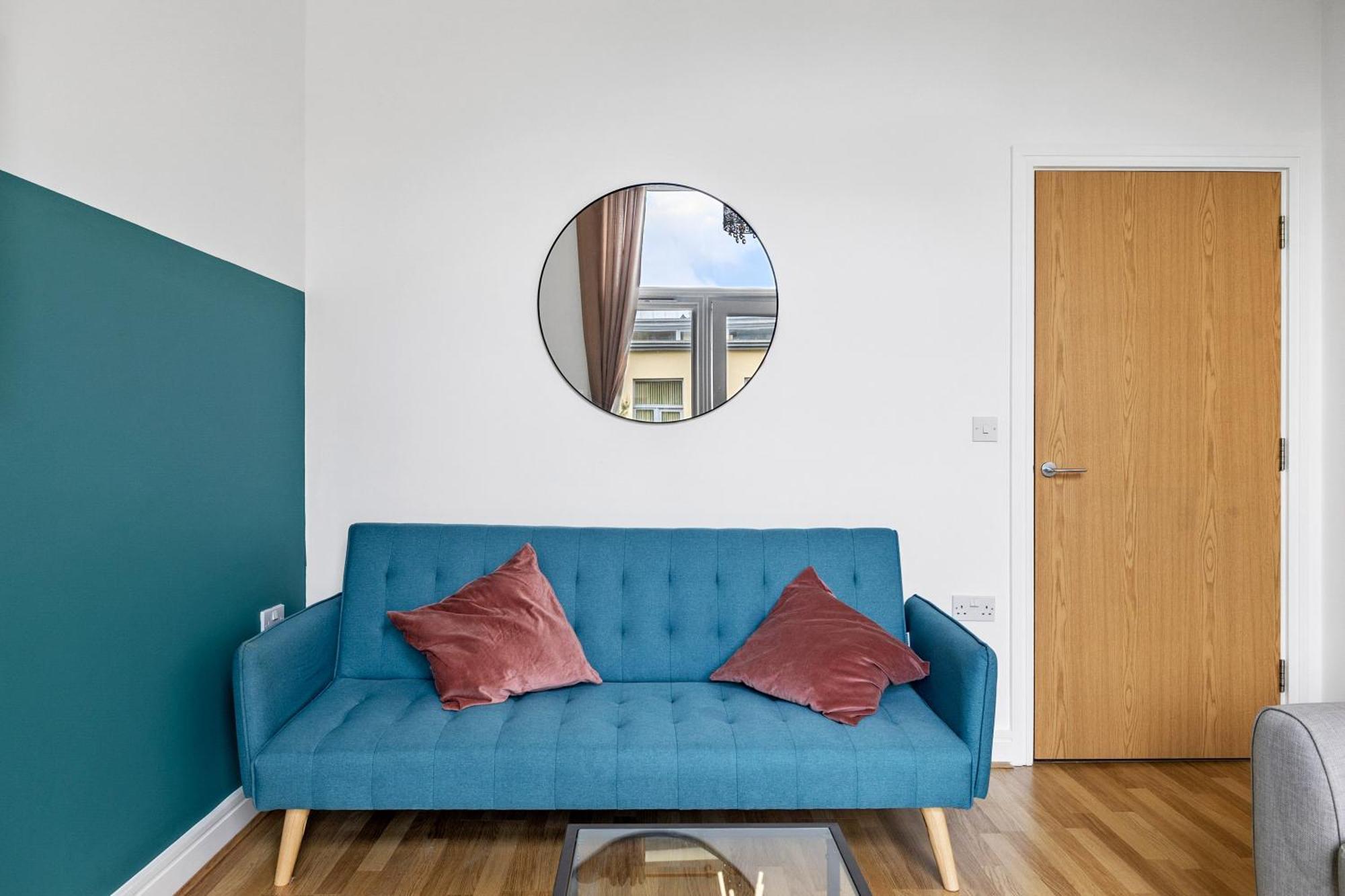 Spacious House By Quay - Sleeps 7 - Free Parking Plymouth Kültér fotó