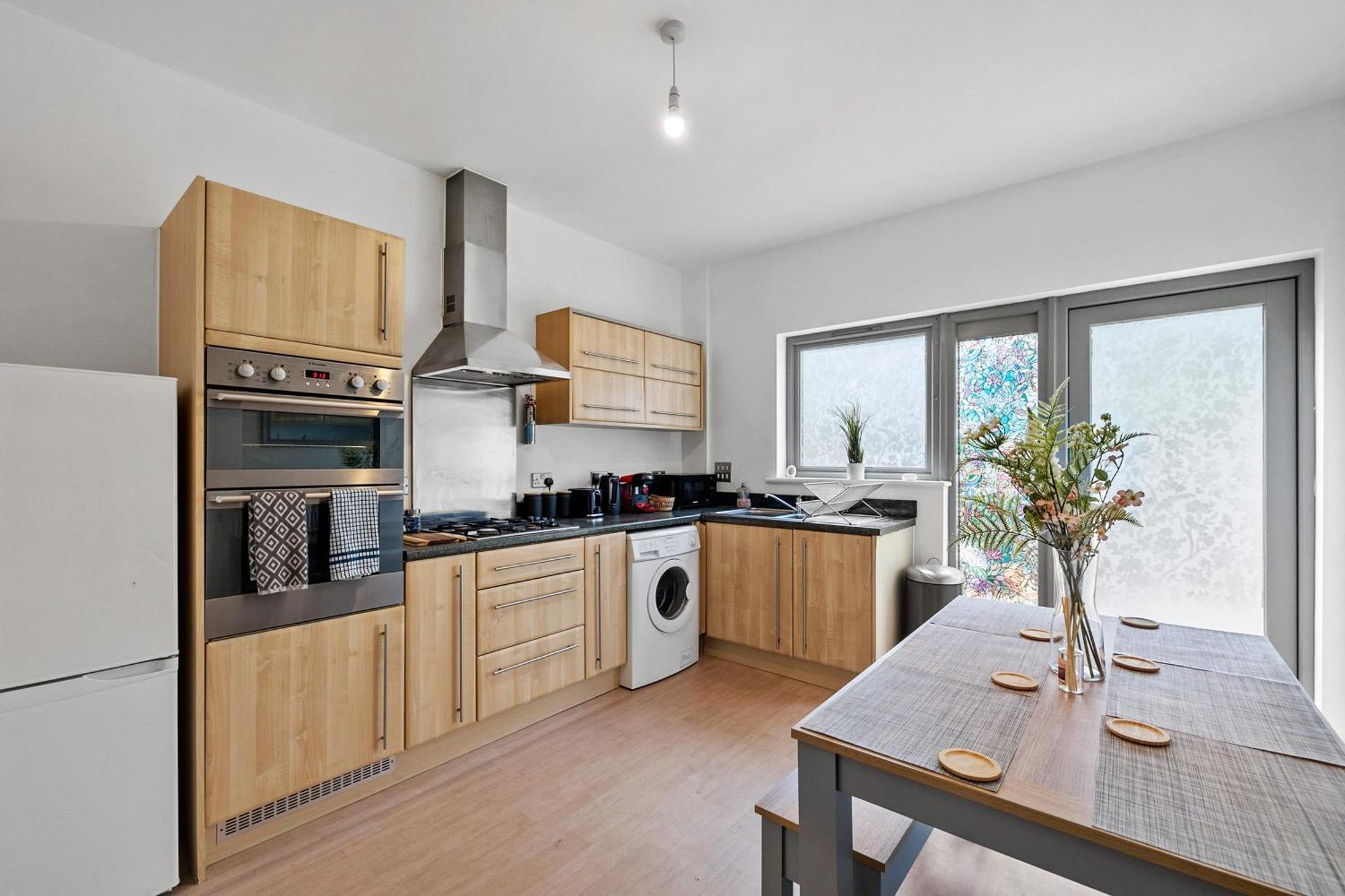 Spacious House By Quay - Sleeps 7 - Free Parking Plymouth Kültér fotó